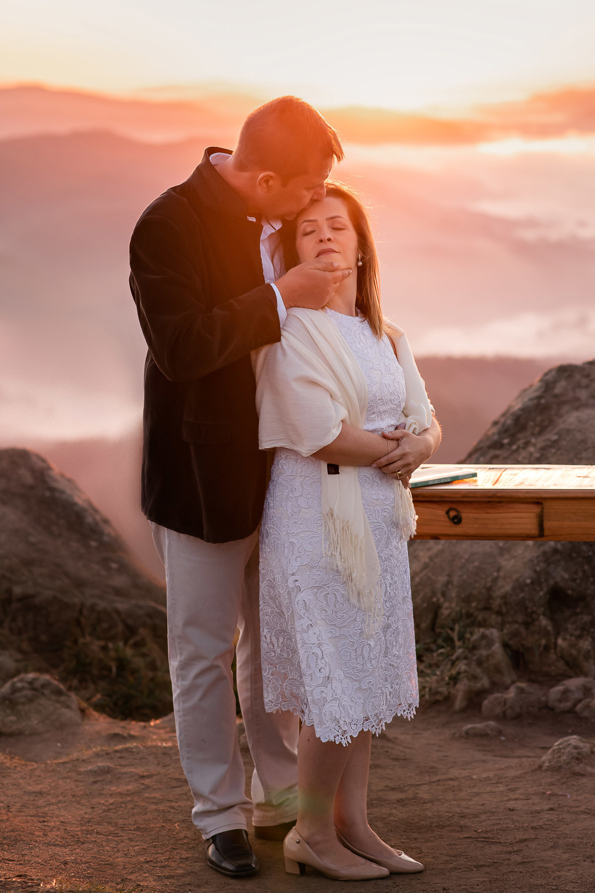 Ensaio Pico do olho d'agua, Ensaio Casal  Ensaio pre wedding . noivos fotos romantica.a . Mairiporã. Fotos nascer do sol, amanhecer. Renovação de votos, fotos renovação de votos, elopementwedding, casamento a dois