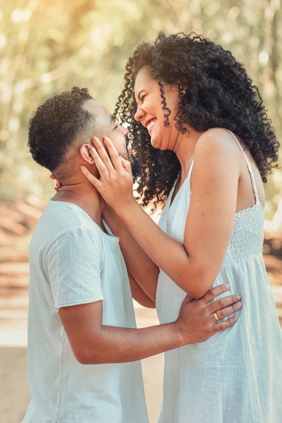Ensaio Pre Wedding Holambra, Ensaio Casal, Theos Turismo Holambra. Holambra cidade das flores. Ensaio pre wedding na plantação de girassol. Campo de rosas