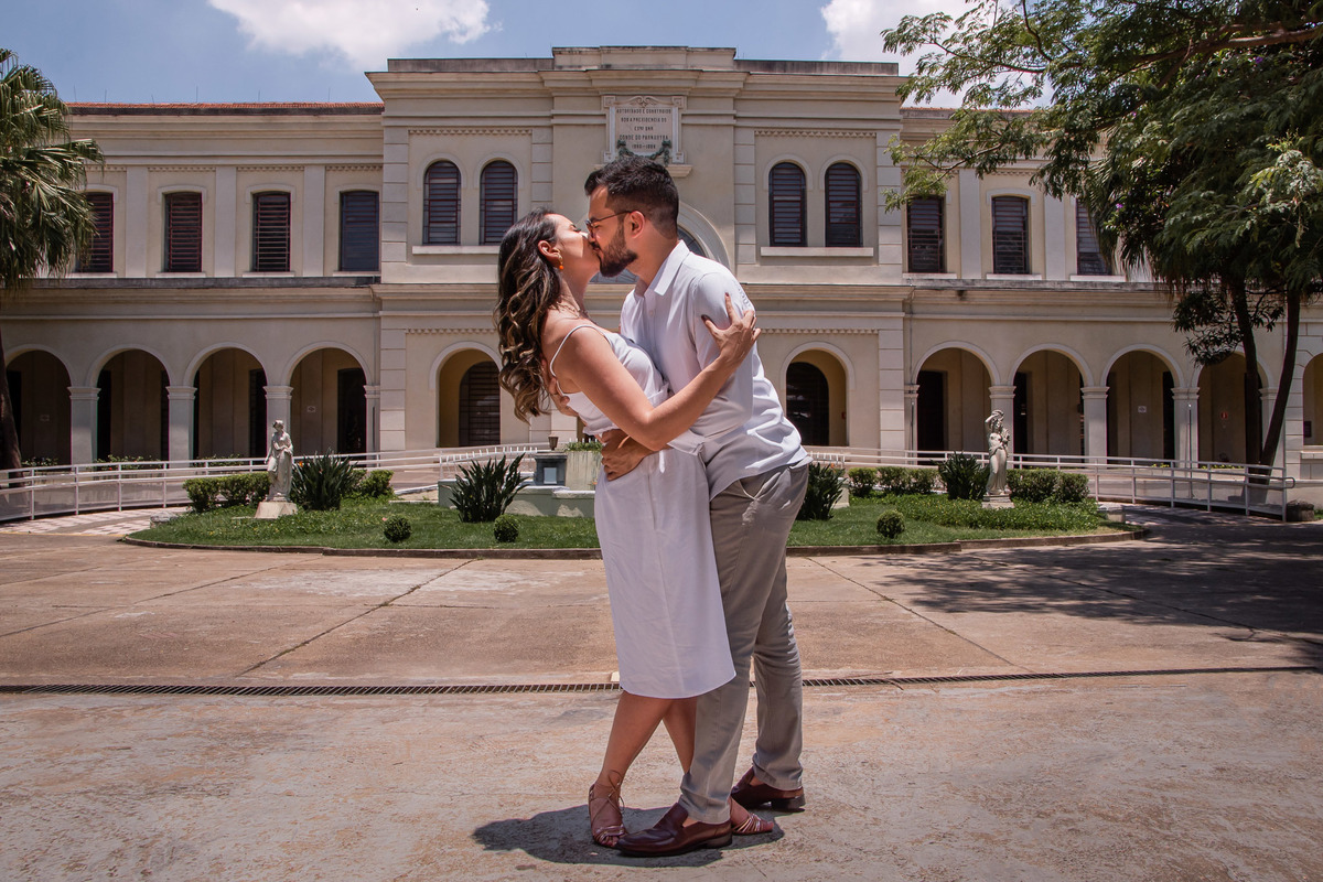 Ensaio Pre wedding, ensaio casal, ensaio fotográfico ,  ensaio fotográfico casal, alex e thais fotografia, ensaio fotográfico no museu, ensaio fotográfico no museu da imigração, ensaio fotográfico são paulo.