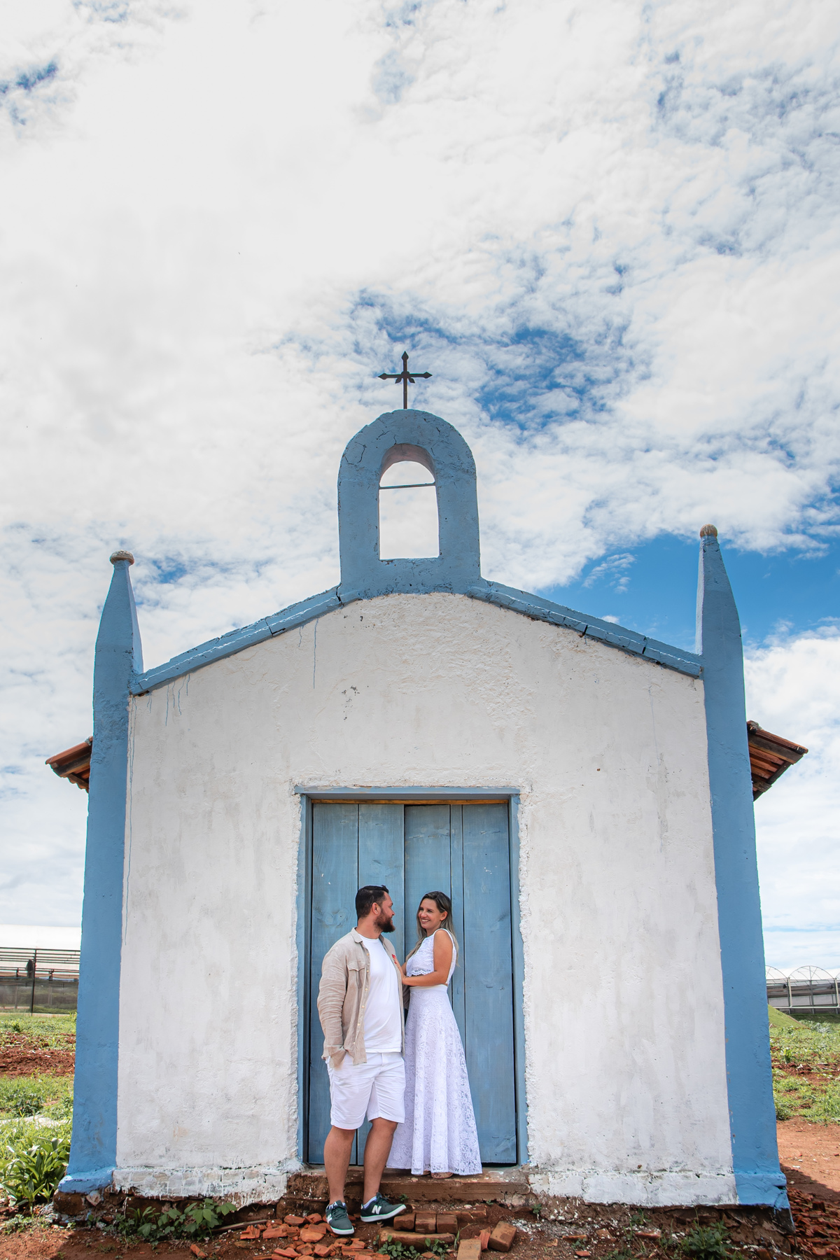 Ensaio Pre Wedding Holambra, Ensaio Casal, Theos Turismo Holambra. Holambra cidade das flores. Ensaio pre wedding na plantação de girassol. Campo de rosas