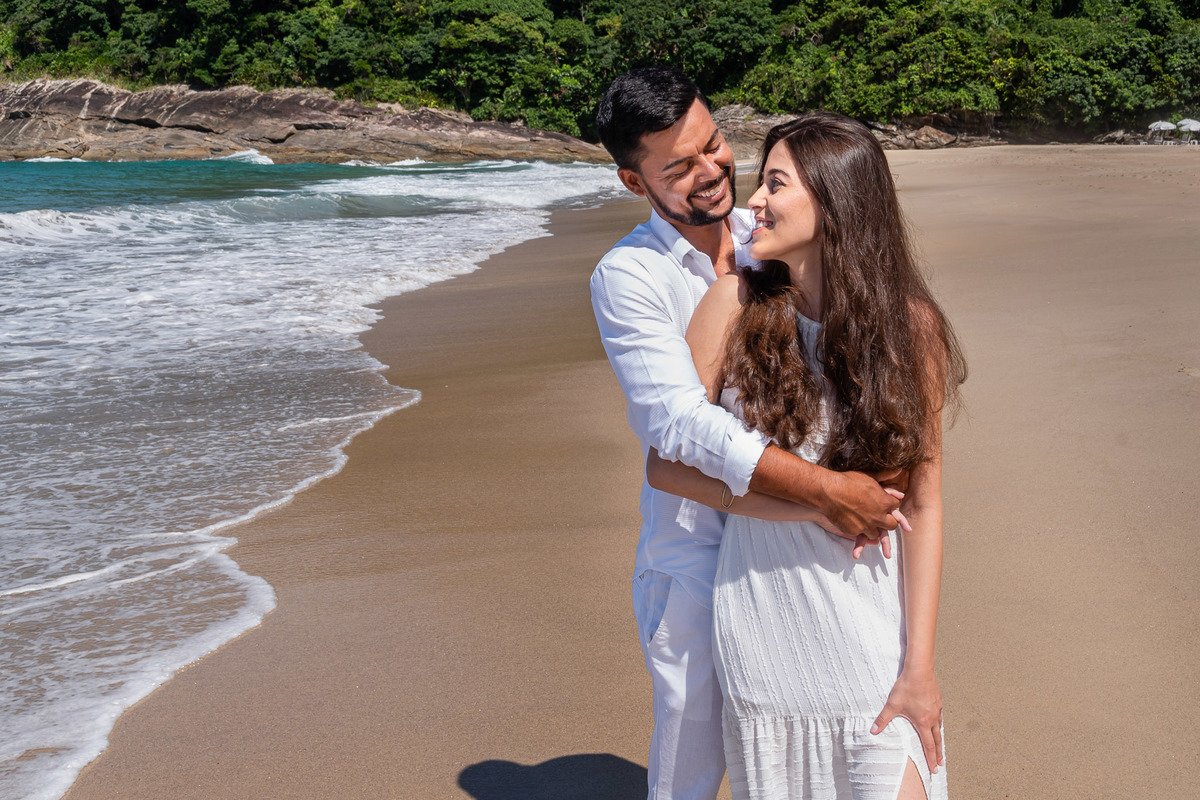 praias, ensaio na praia, pre wedding na praia, praia sao sebastião, sol mar e amor, ensaio fotografico na praia. dicas de pre wedding.