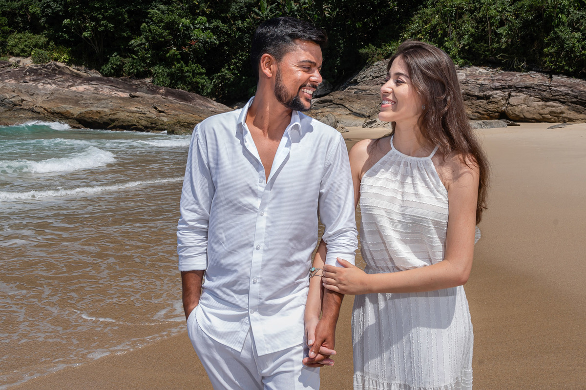 praias, ensaio na praia, pre wedding na praia, praia sao sebastião, sol mar e amor, ensaio fotografico na praia. dicas de pre wedding.