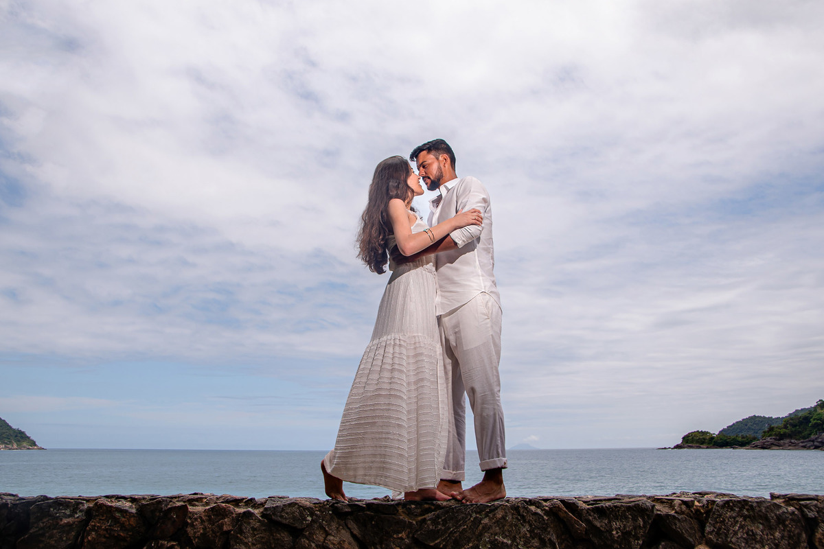praias, ensaio na praia, pre wedding na praia, praia sao sebastião, sol mar e amor, ensaio fotografico na praia. dicas de pre wedding.