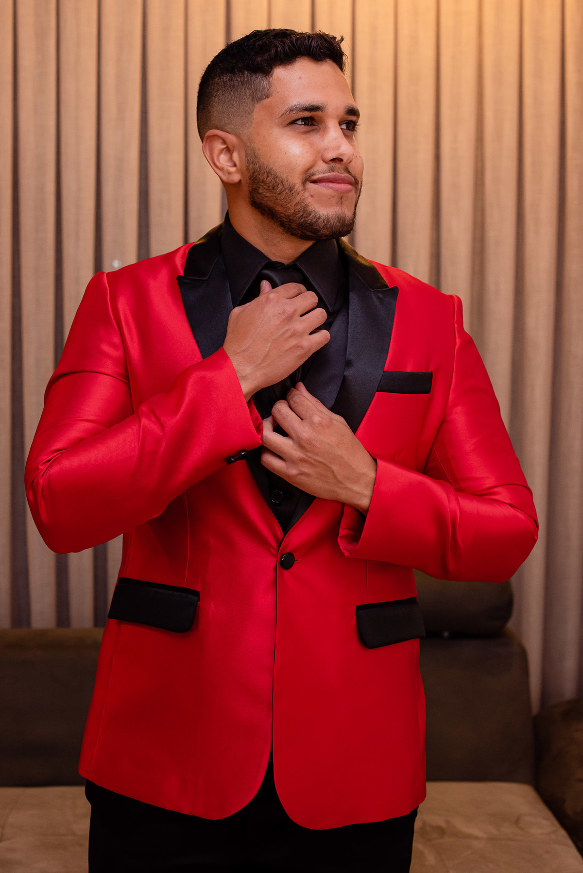 making off noivo, vale verde, casamento, fotografia de  casamento, terno do noivo 