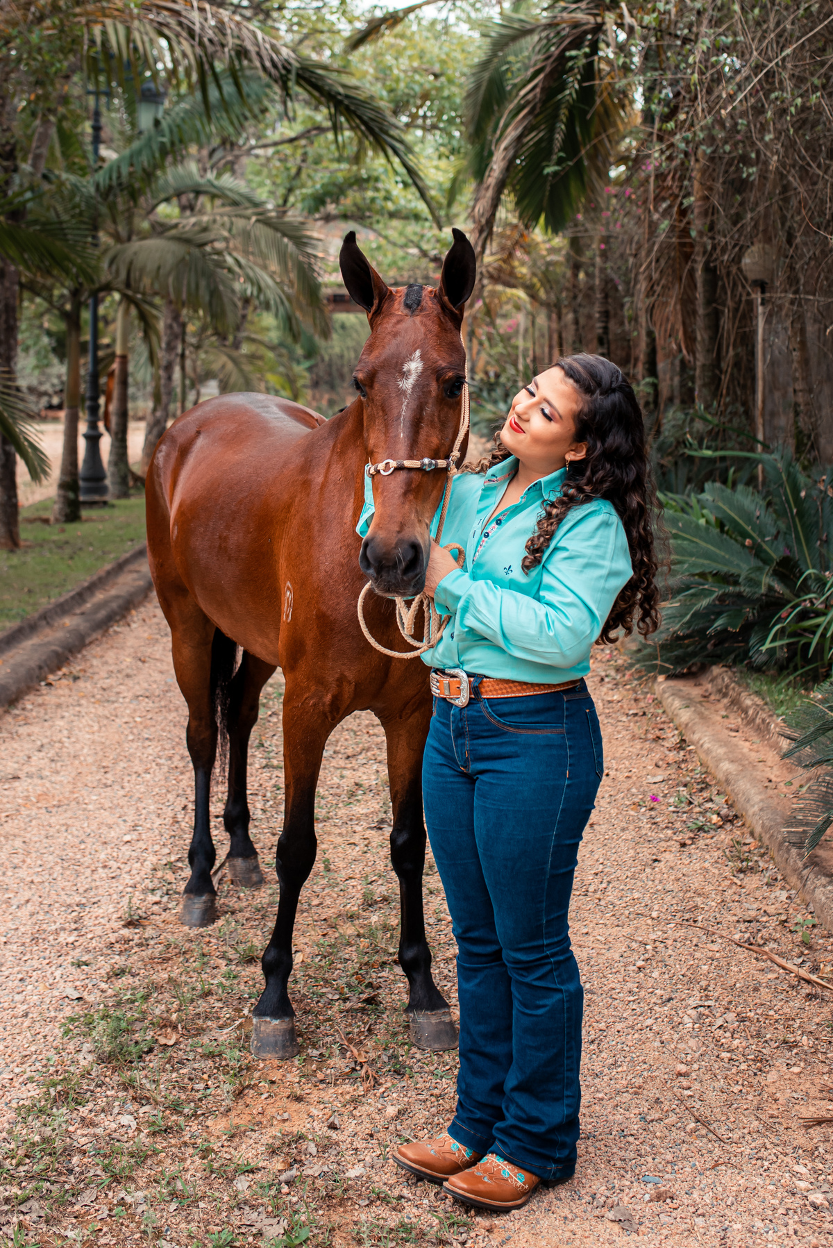 #debutante #ensaiodeburante #ensaio 15anos #15anos #ensaiofotografico #ensaioexterno #fotosdebutante #fotografiade15anos #ensaiocavalo #ensaiodiferente #fotografojundiai #fotografosp #alexethaisfotografia