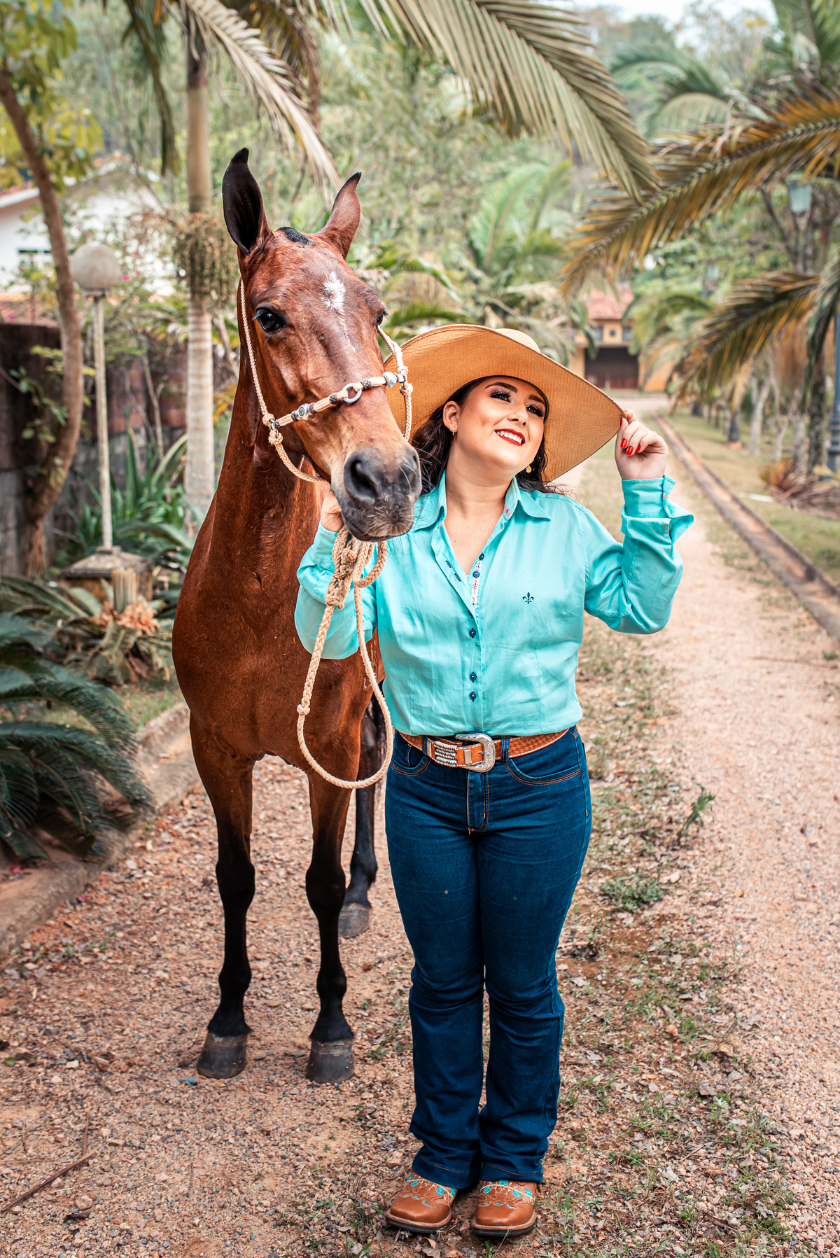 #debutante #ensaiodeburante #ensaio 15anos #15anos #ensaiofotografico #ensaioexterno #fotosdebutante #fotografiade15anos #ensaiocavalo #ensaiodiferente #fotografojundiai #fotografosp #alexethaisfotografia
