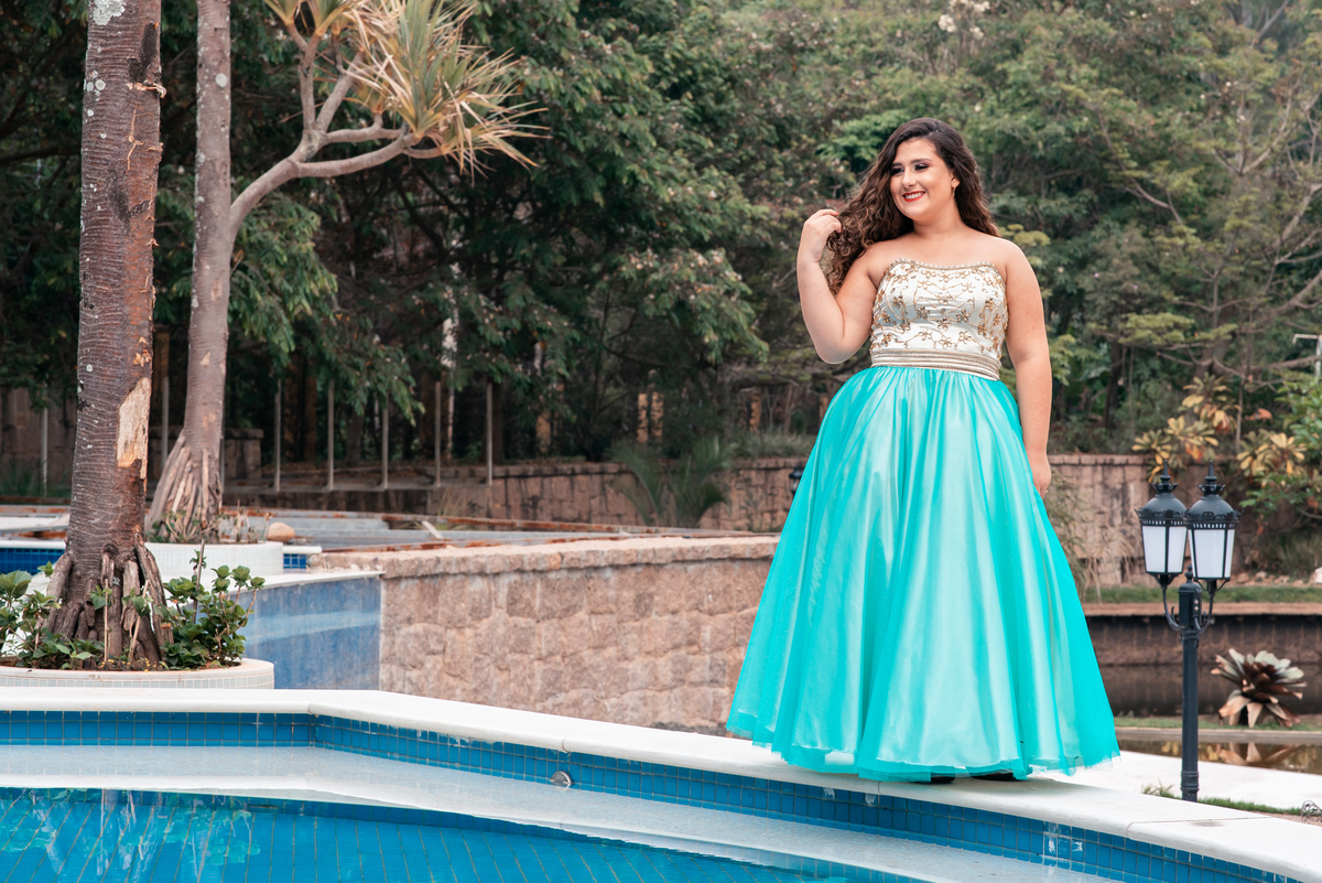 #debutante #ensaiodeburante #ensaio 15anos #15anos #ensaiofotografico #ensaioexterno #fotosdebutante #fotografiade15anos #ensaiocavalo #ensaiodiferente #fotografojundiai #fotografosp #alexethaisfotografia