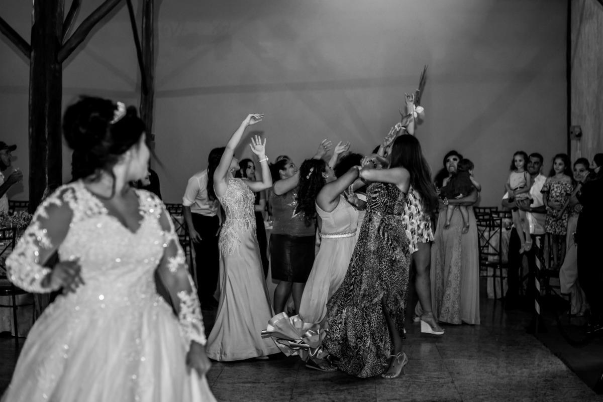  chacara paraiso. Cerimonia de casamento, chacara paraiso. Fotos de casamento. Wedding. alex e thais fotografia cerimonia, buque, jogar o buque