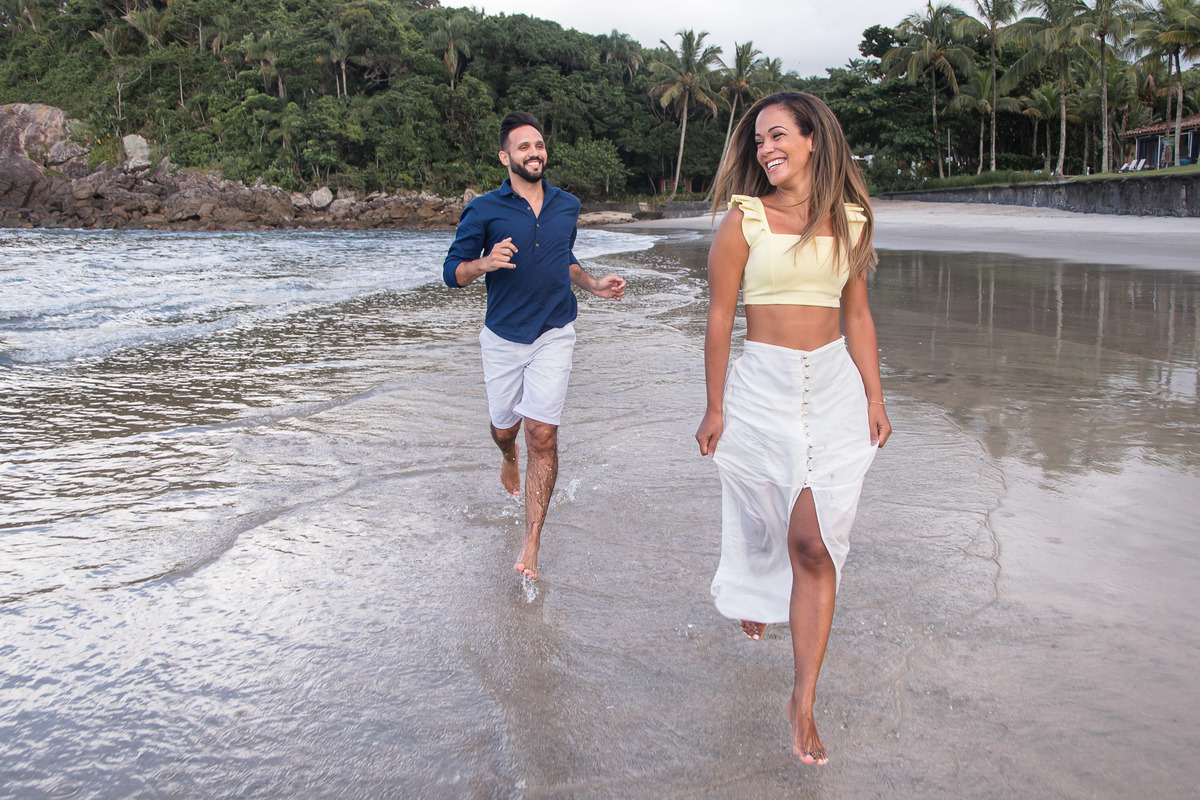 Ensaio pre wedding praia das conchas guaruja. ensaio noivos na praia. ensaio casal. casar na praia. Vou casar. ensaio na praia. pre wedding na praia. amor por praia. praia do edem
