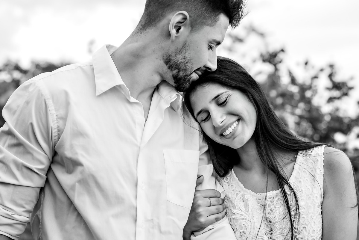 ensaio Pré-Wedding na Floresta Nacional de Ipanema. Fazenda Ipanema Sorocaba. fazenda Ipero, ensaio sorocaba. pre wedding sorocaba. dicas de ensaio. poses de ensaio casal. fotografia de casamento. fotografo de casamento.