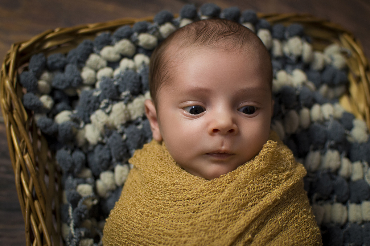 fotografia de recem nascidos, newborn, ensaios especiais de bebês, newborn mágico, fotografia de bebês, estúdio fotográfico recém nascidos, newborn de menino