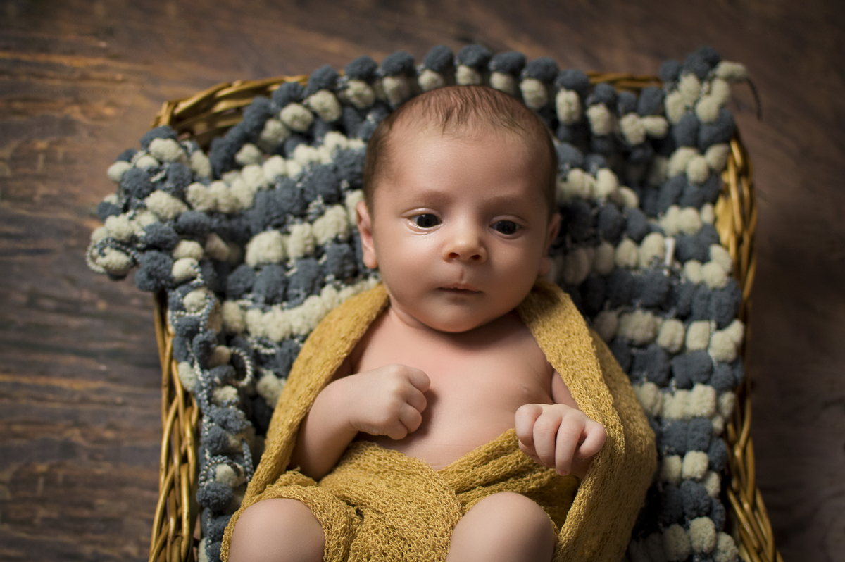 fotografia de recem nascidos, newborn, ensaios especiais de bebês, newborn mágico, fotografia de bebês, estúdio fotográfico recém nascidos, newborn de menino