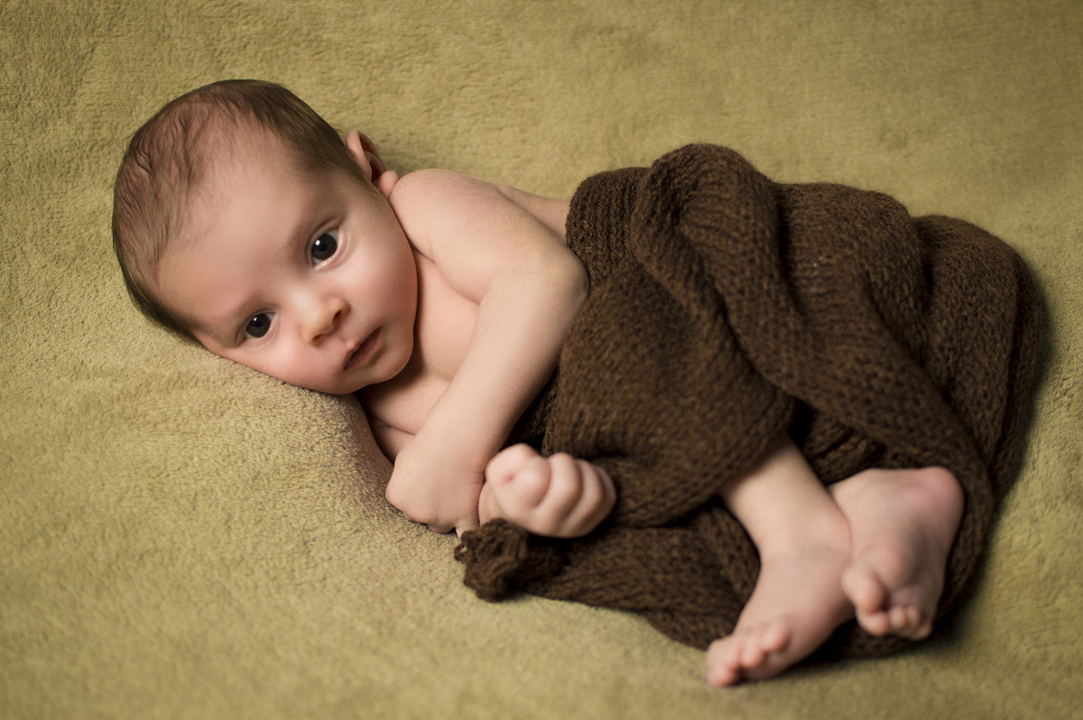 fotografia de recem nascidos, newborn, ensaios especiais de bebês, newborn mágico, fotografia de bebês, estúdio fotográfico recém nascidos, newborn de menino