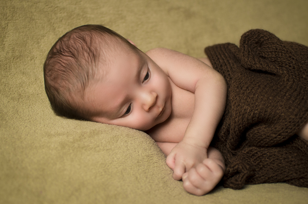 fotografia de recem nascidos, newborn, ensaios especiais de bebês, newborn mágico, fotografia de bebês, estúdio fotográfico recém nascidos, newborn de menino