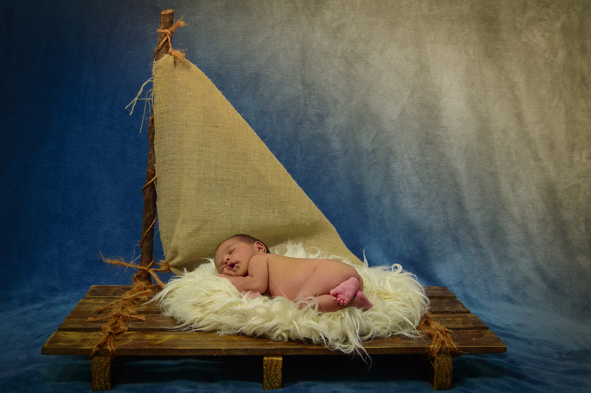 fotografia de recem nascidos, newborn, ensaios especiais de bebês, newborn mágico, fotografia de bebês, estúdio fotográfico recém nascidos, newborn de menino