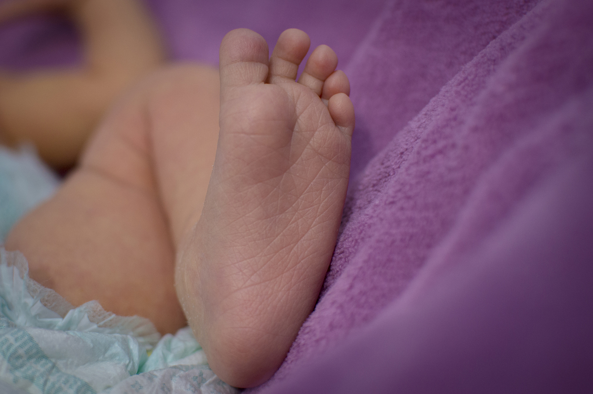 fotografia de recem nascidos, newborn, ensaios especiais de bebês, newborn mágico, fotografia de bebês, estúdio fotográfico recém nascidos, newborn de menina