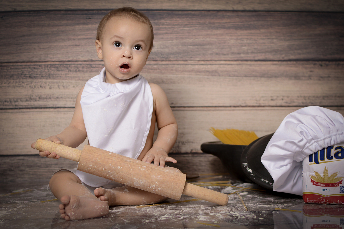 acompanhamento mensal bebê, fotografia de bebê, fotografia de família, fotógrafo de crianças, estúdio fotográfico infantil, newborn, mini chef, cozinheiro