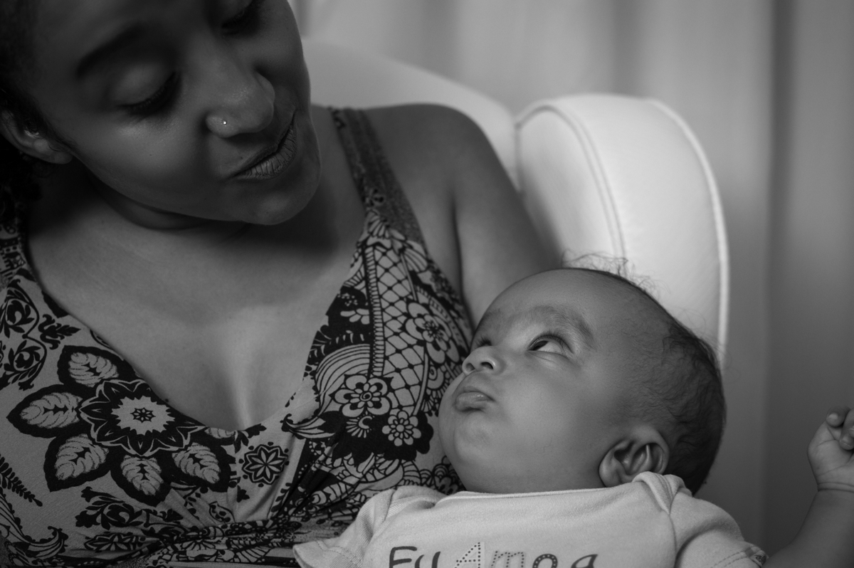 gêmeos, acompanhamento de bebês, acompanhamento mensal, fotografia de gêmeos, fotografia gemelar, irmãos, fotografia de irmãos, fotografia de família, estúdio, fotografia infantil, pais e filhos, amor, família, pais e mães, filhos, dia das mães, mãe