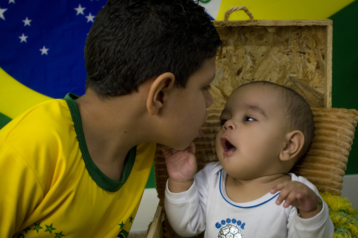 fotografia, fotografia de crianças, bebês, acompanhamento mensal, família, ensaios infantis especiais, fotografia de familia, copa do mundo, seleção, gollllll do brasil, rumo ao hexa
