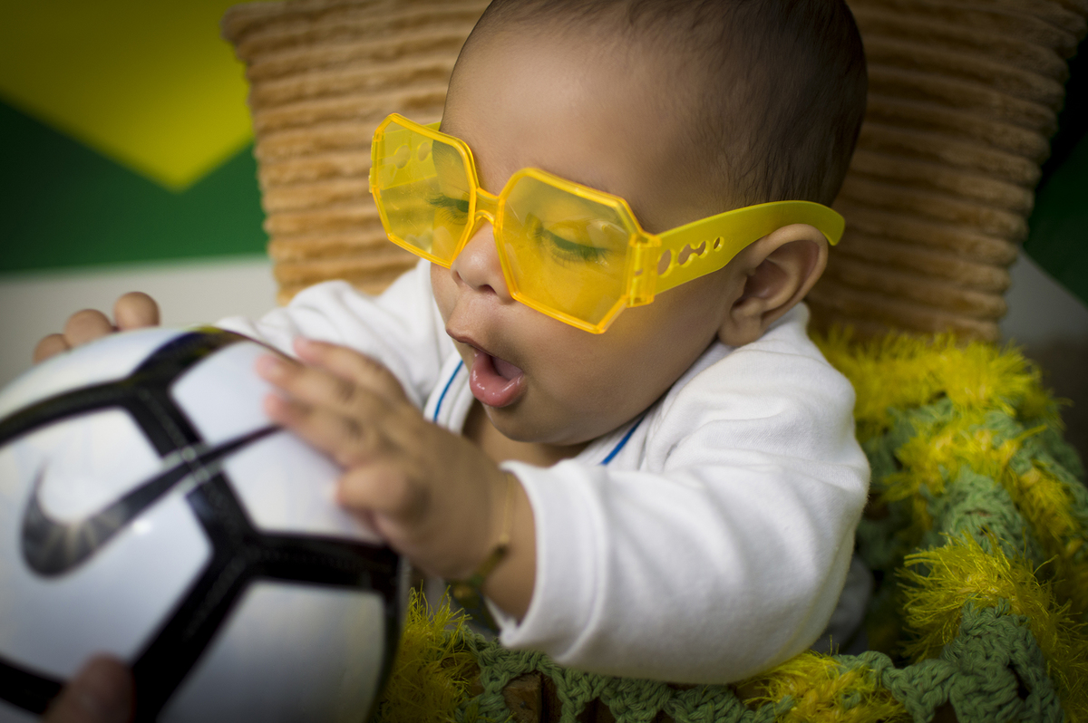 fotografia, fotografia de crianças, bebês, acompanhamento mensal, família, ensaios infantis especiais, fotografia de familia, copa do mundo, seleção, gollllll do brasil, rumo ao hexa