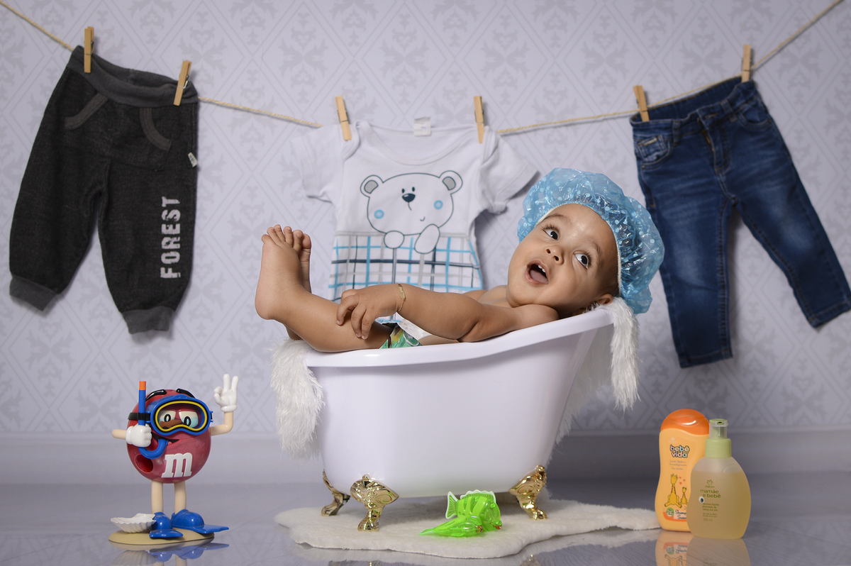 fotografia, fotografia de crianças, bebês, acompanhamento mensal, família, ensaios infantis especiais, fotografia de familia, banheira, hora do banho.
