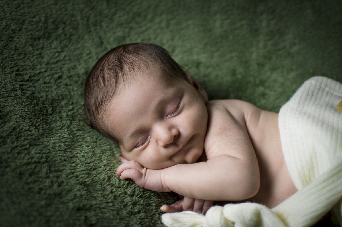 fotografia de recem nascidos, newborn, ensaios especiais de bebês, newborn mágico, fotografia de bebês, estúdio fotográfico recém nascidos