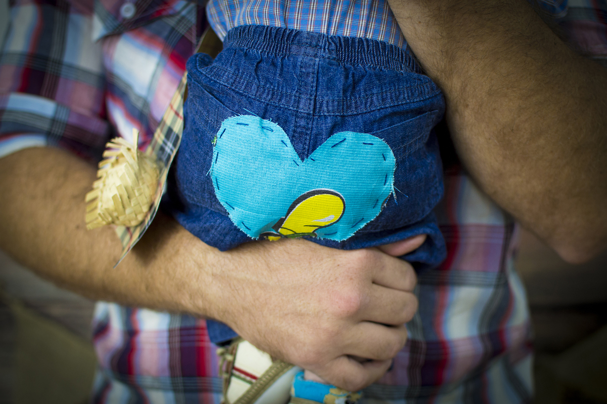 acompanhamento mensal, fotografia de bebês, ensaio família, ensaios infantis, fotógrafo de família, estúdio fotográfico bariri, fotógrafo profissional de família, família, mãe de menino, pai de menino, festa junina, arraiá fotográfico