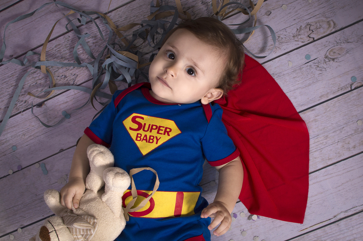 acompanhamento mensal bebê, fotografia de bebê, fotografia de família, fotógrafo de crianças, estúdio fotográfico infantil, newborn, carnaval, folia