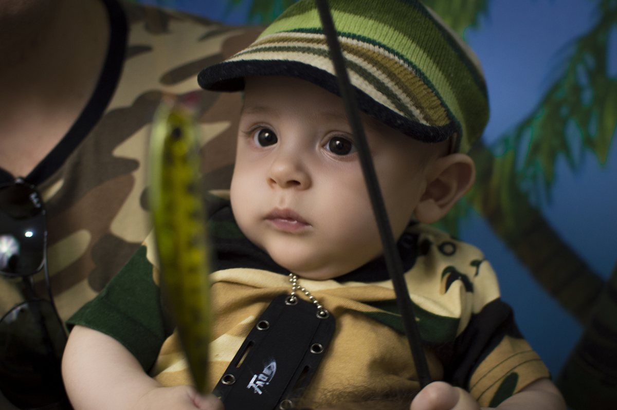 acompanhamento mensal, fotografia de bebês, ensaio família, ensaios infantis, fotógrafo de família, estúdio fotográfico bariri, fotógrafo profissional de família, família, mãe de menino, pai de menino, pescaria, jangada, tal pai tal filho, dia dos pais