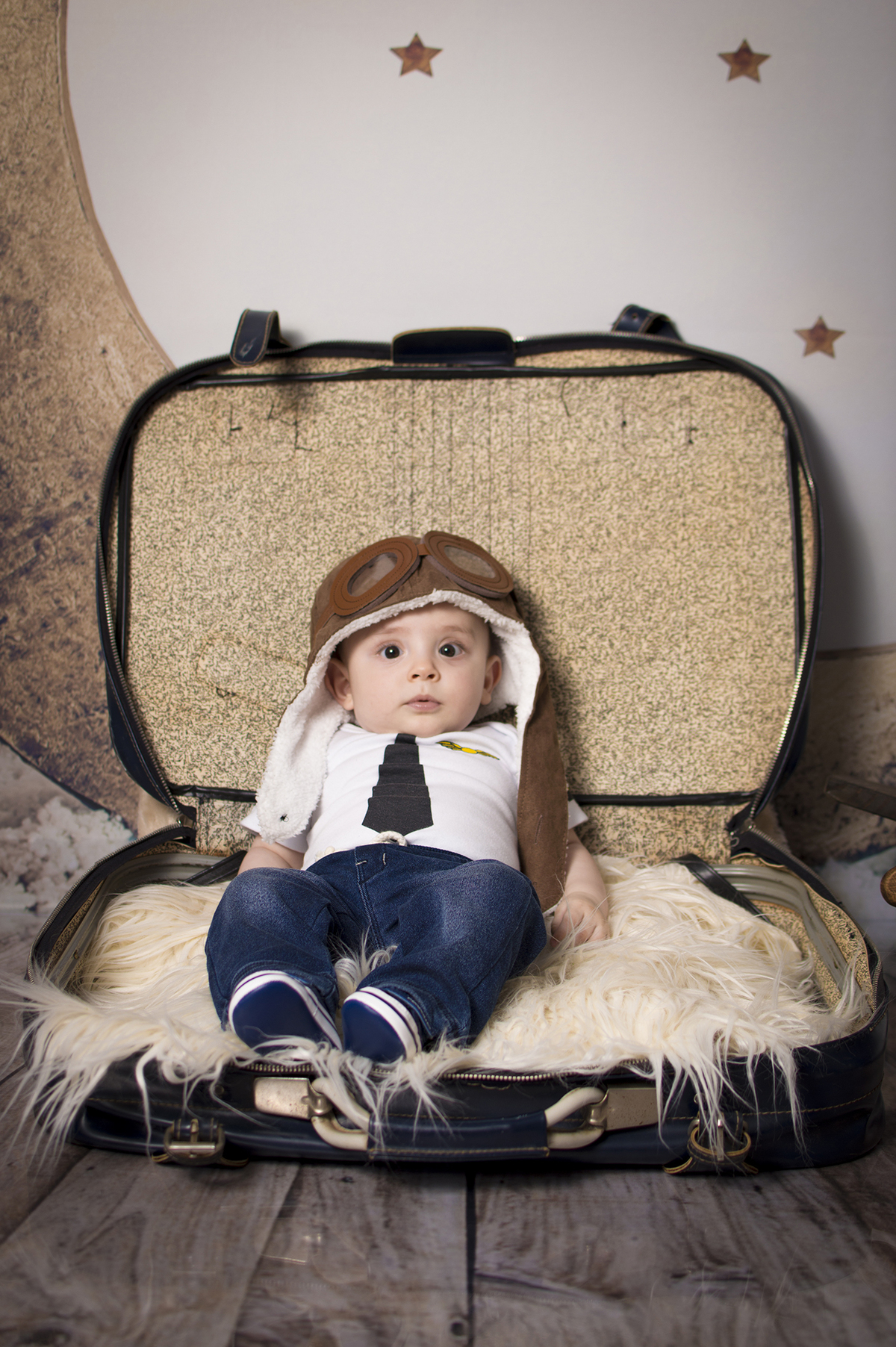 acompanhamento mensal bebê, fotografia de bebê, fotografia de família, fotógrafo de crianças, estúdio fotográfico infantil, newborn, avião, aviação, aviador, bebê piloto, bebê aviador