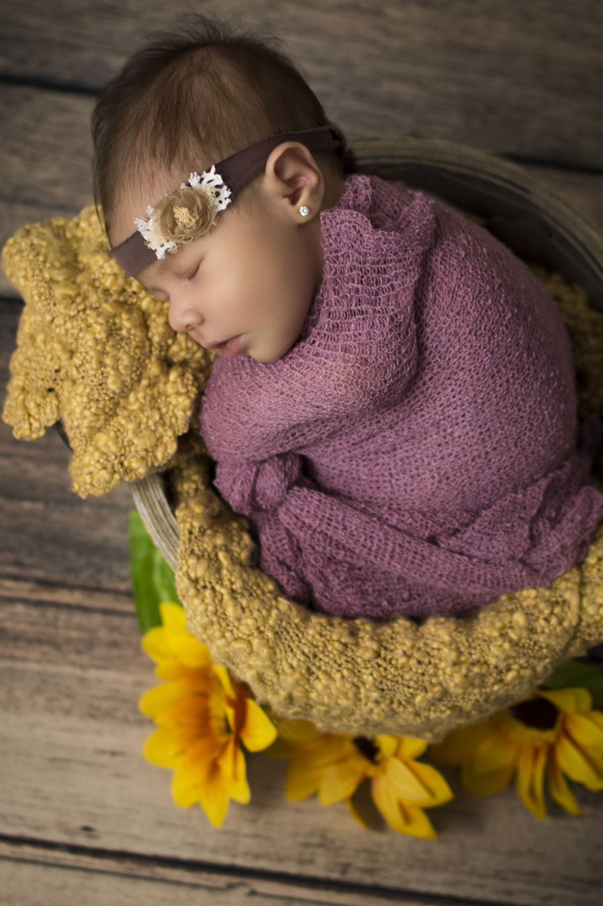 newborn bariri, newborn, recém nascidos, fotografia para recém nascidos, fotografia infantil, fotógrafo profissional de crianças, estúdio fotografia infantil, estúdio newborn, props, sessão fotografia, estúdio fotográfico bariri, Danilo Pinezi Fotografia