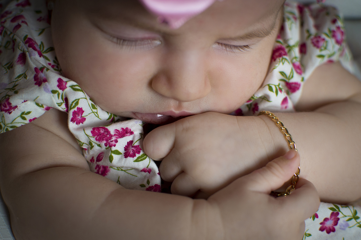 baby girl, fotografia infantil, acompanhamento mensal, família, fotografia de bebês, estúdio para bebês, fotógrafo de família, fotógrafo de crianças, newborn bariri e jaú