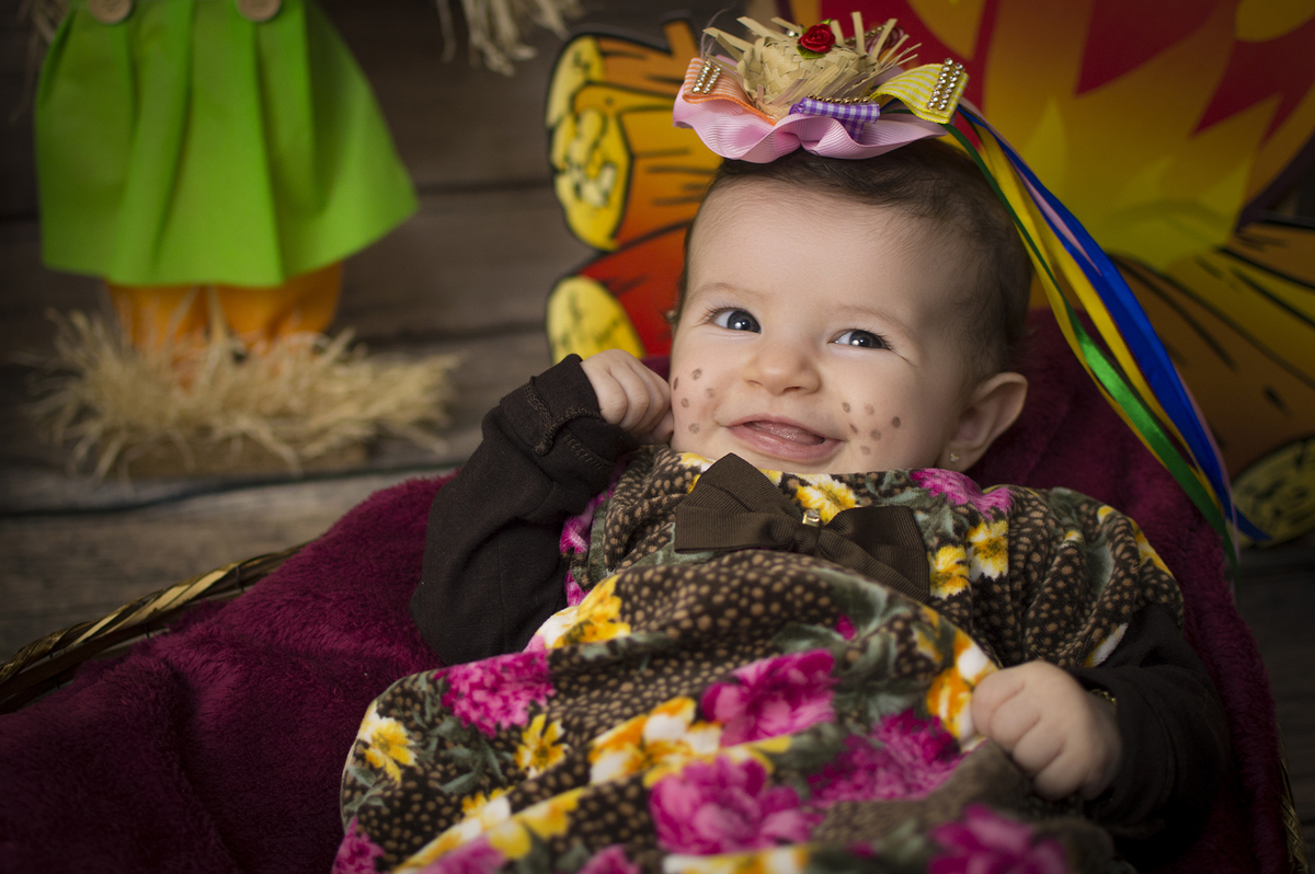baby girl, fotografia infantil, acompanhamento mensal, família, fotografia de bebês, estúdio para bebês, fotógrafo de família, fotógrafo de crianças, newborn bariri e jaú, festa junina, chiquinha