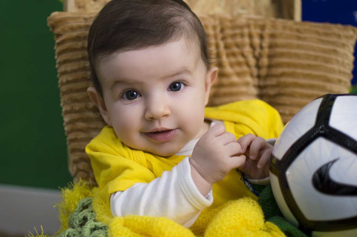 baby girl, fotografia infantil, acompanhamento mensal, família, fotografia de bebês, estúdio para bebês, fotógrafo de família, fotógrafo de crianças, newborn bariri e jaú, copa do mundo, brasil, seleção brasileira