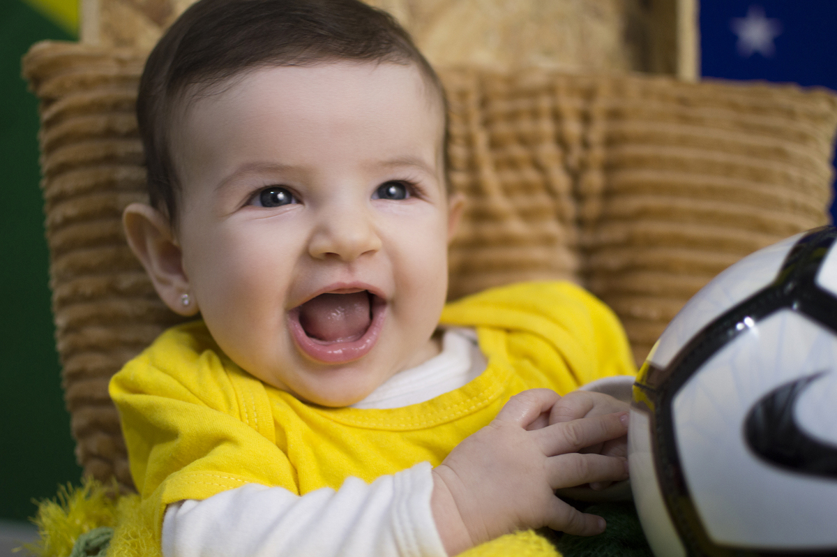 baby girl, fotografia infantil, acompanhamento mensal, família, fotografia de bebês, estúdio para bebês, fotógrafo de família, fotógrafo de crianças, newborn bariri e jaú, copa do mundo, brasil, seleção brasileira
