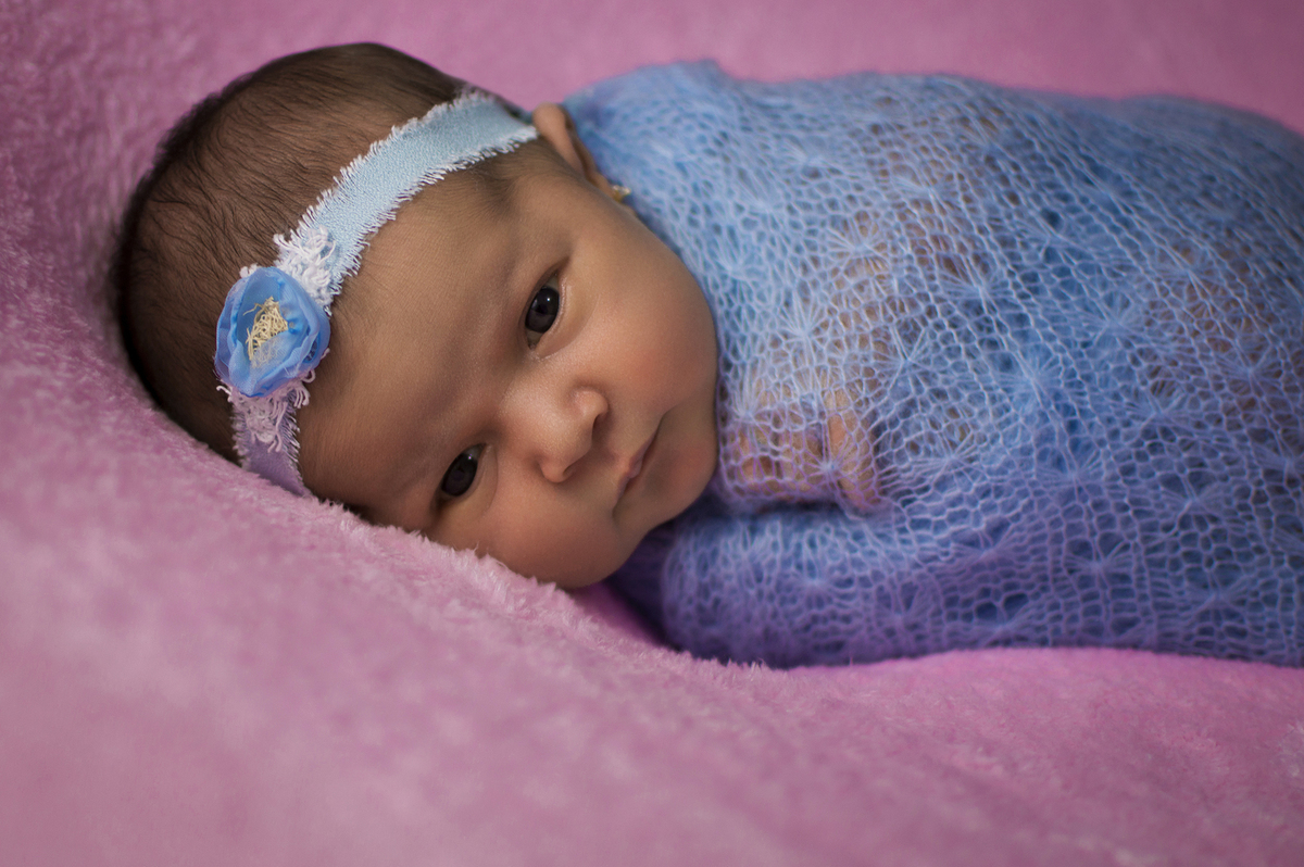 newborn, fotógrafo newborn, newborn bariri, newborn jaú, newborn menina, menina de azul, fotografia recém nascidos, estúdio fotográfico bebês, fotografia profissional infantil