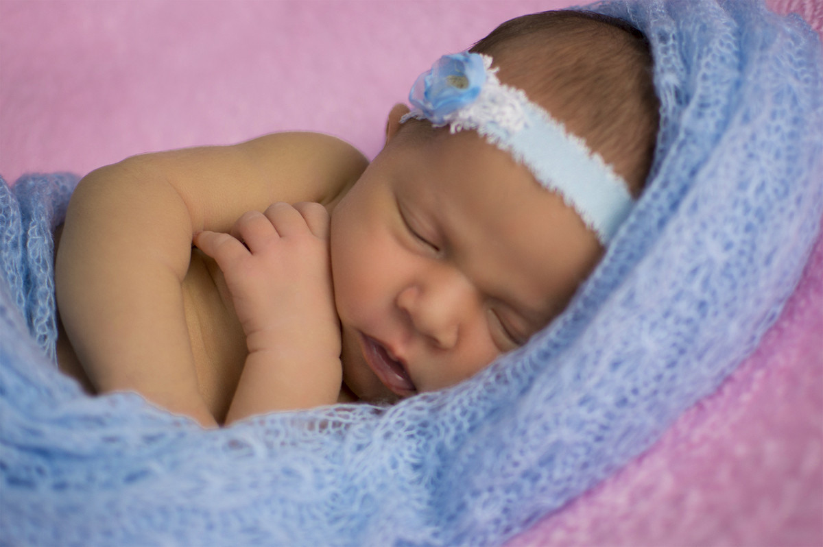 newborn, fotógrafo newborn, newborn bariri, newborn jaú, newborn menina, menina de azul, fotografia recém nascidos, estúdio fotográfico bebês, fotografia profissional infantil