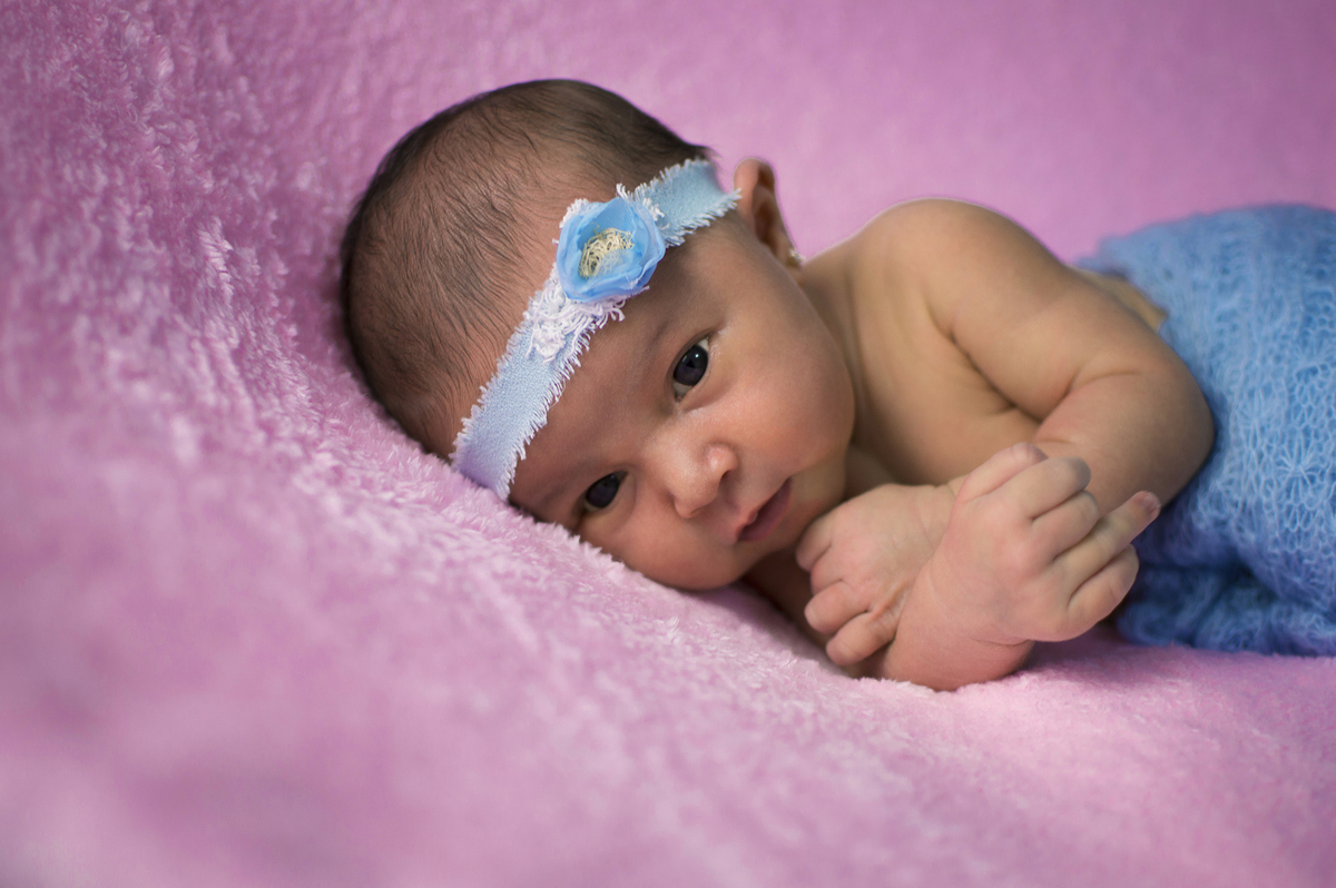 newborn, fotógrafo newborn, newborn bariri, newborn jaú, newborn menina, menina de azul, fotografia recém nascidos, estúdio fotográfico bebês, fotografia profissional infantil