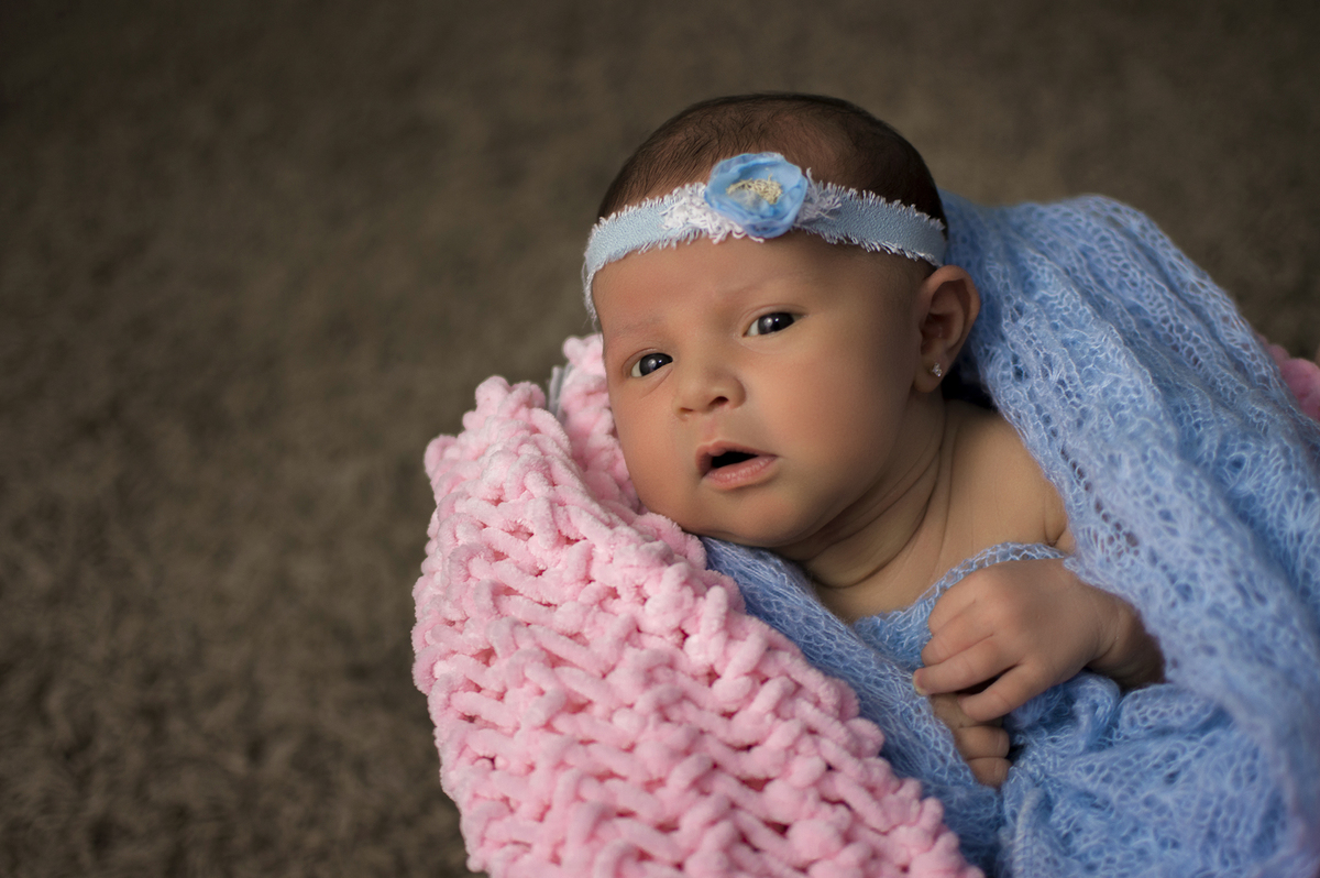 newborn, fotógrafo newborn, newborn bariri, newborn jaú, newborn menina, menina de azul, fotografia recém nascidos, estúdio fotográfico bebês, fotografia profissional infantil