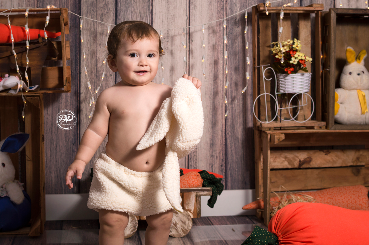 acompanhamento mensal bebês, fotografia de bebês, fotografia de família, bebês, estúdio newborn e bebês, estúdio de família, fotografia,  ensaio de páscoa, sessão de páscoa, coelhinho da páscoa