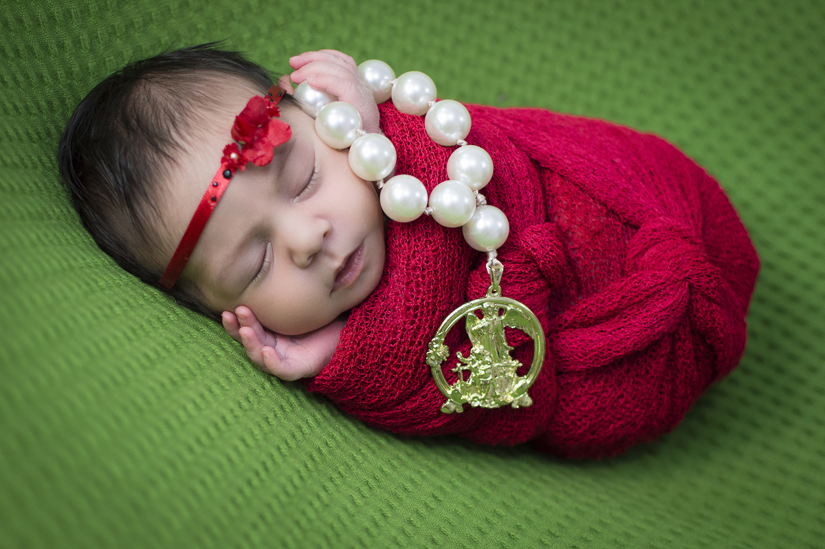 newborn, arte com recém nascidos, fotografia newborn, fotógrafo newborn, fotógrafo de família, fotógrafo do amor, estúdio fotográfico infantil, newborn de menina, pai de menina, mãe de menina