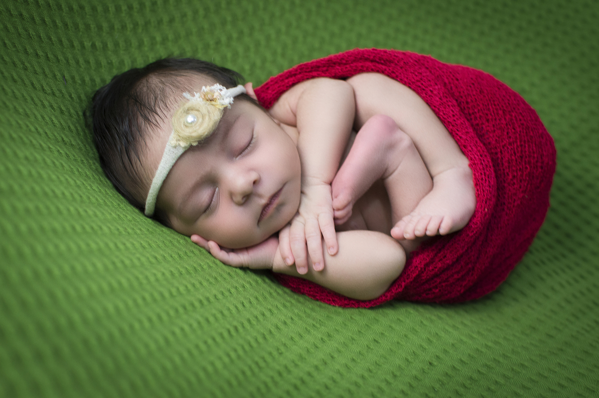 newborn, arte com recém nascidos, fotografia newborn, fotógrafo newborn, fotógrafo de família, fotógrafo do amor, estúdio fotográfico infantil, newborn de menina, pai de menina, mãe de menina