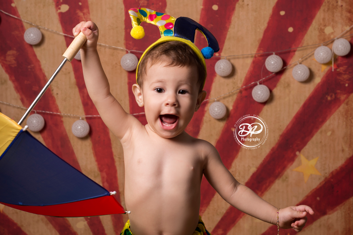 acompanhamento mensal de bebê, newborn, fotógrafo de família e bebês, estúdio fotográfico jaú, estúdio fotográfico Bariri, fotógrafo newborn, newborn, acompanhamento fotográfico, fotografias especiais, ensaios especiais, circo, palhaço, alegria