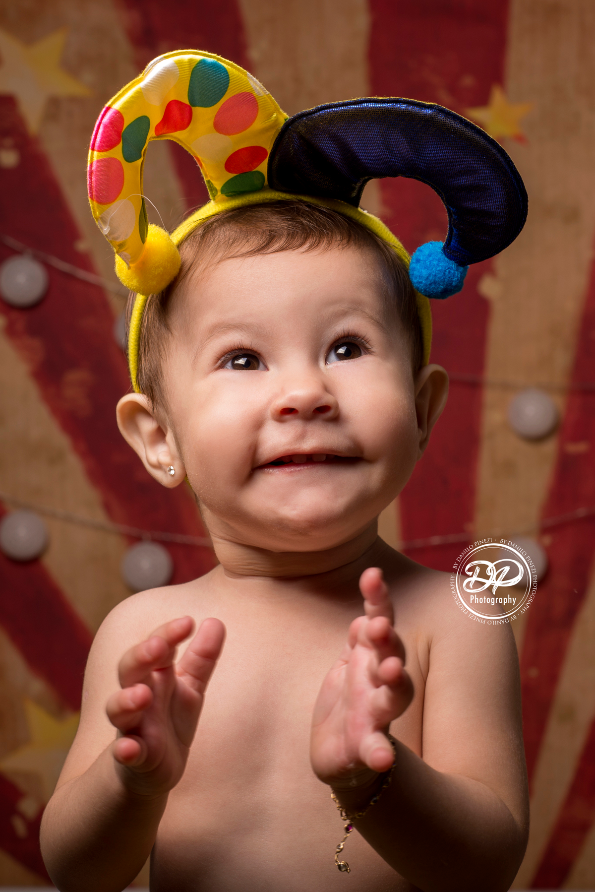 acompanhamento mensal de bebê, newborn, fotógrafo de família e bebês, estúdio fotográfico jaú, estúdio fotográfico Bariri, fotógrafo newborn, newborn, acompanhamento fotográfico, fotografias especiais, ensaios especiais, circo, palhaço, alegria