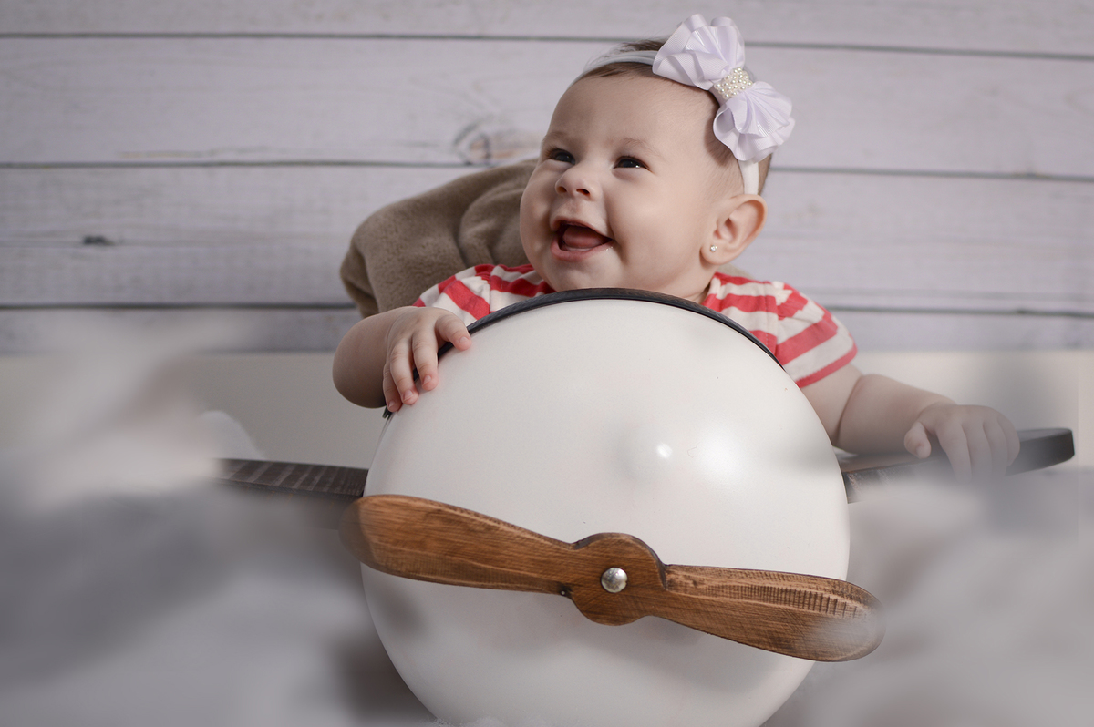 fotografia infantil, fotografia de bebês, fotografia de família, estúdio fotográfico infantil, fotógrafo de amor, aviador, avião, ensaio avião, mala viagem bebê