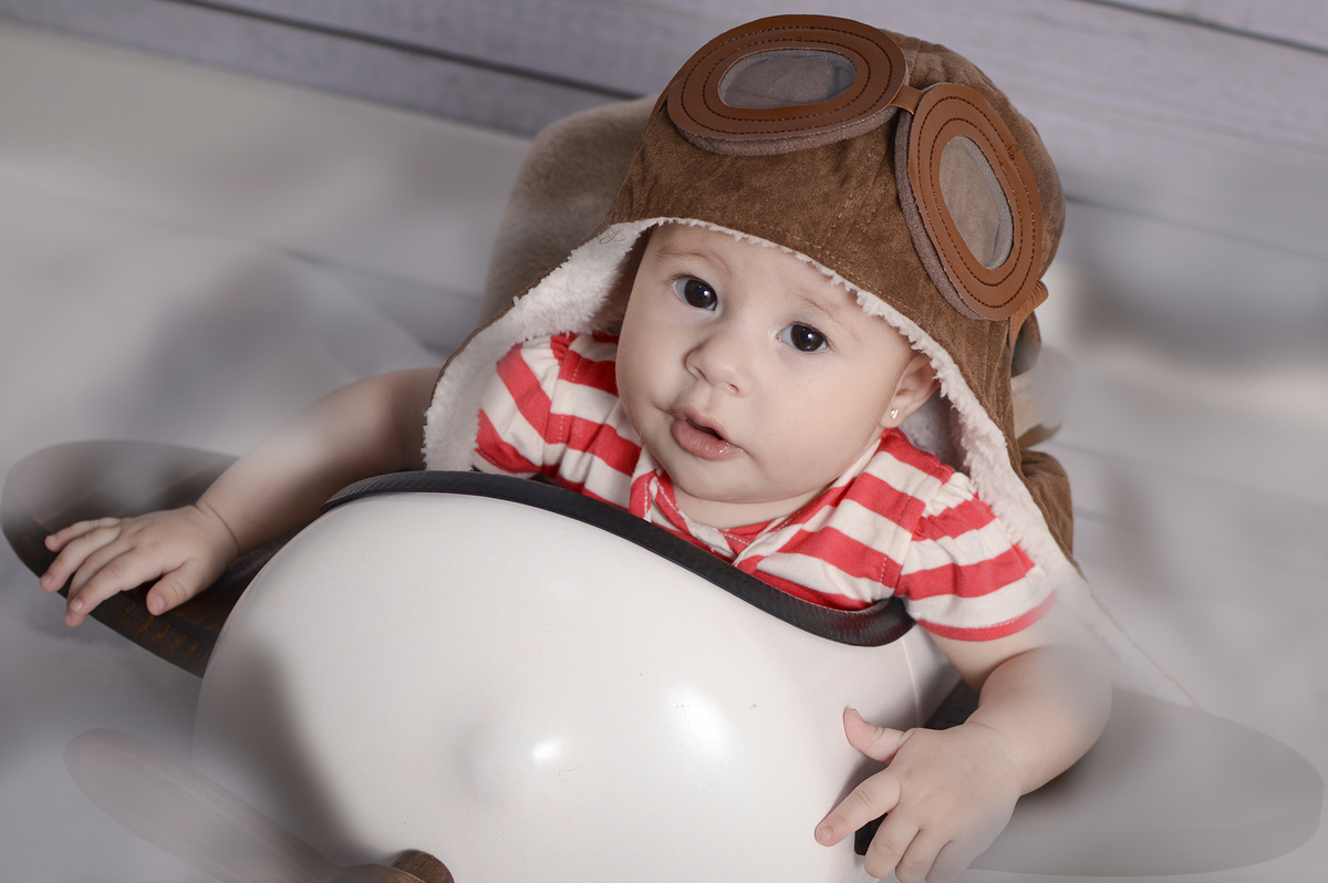 fotografia infantil, fotografia de bebês, fotografia de família, estúdio fotográfico infantil, fotógrafo de amor, aviador, avião, ensaio avião, mala viagem bebê