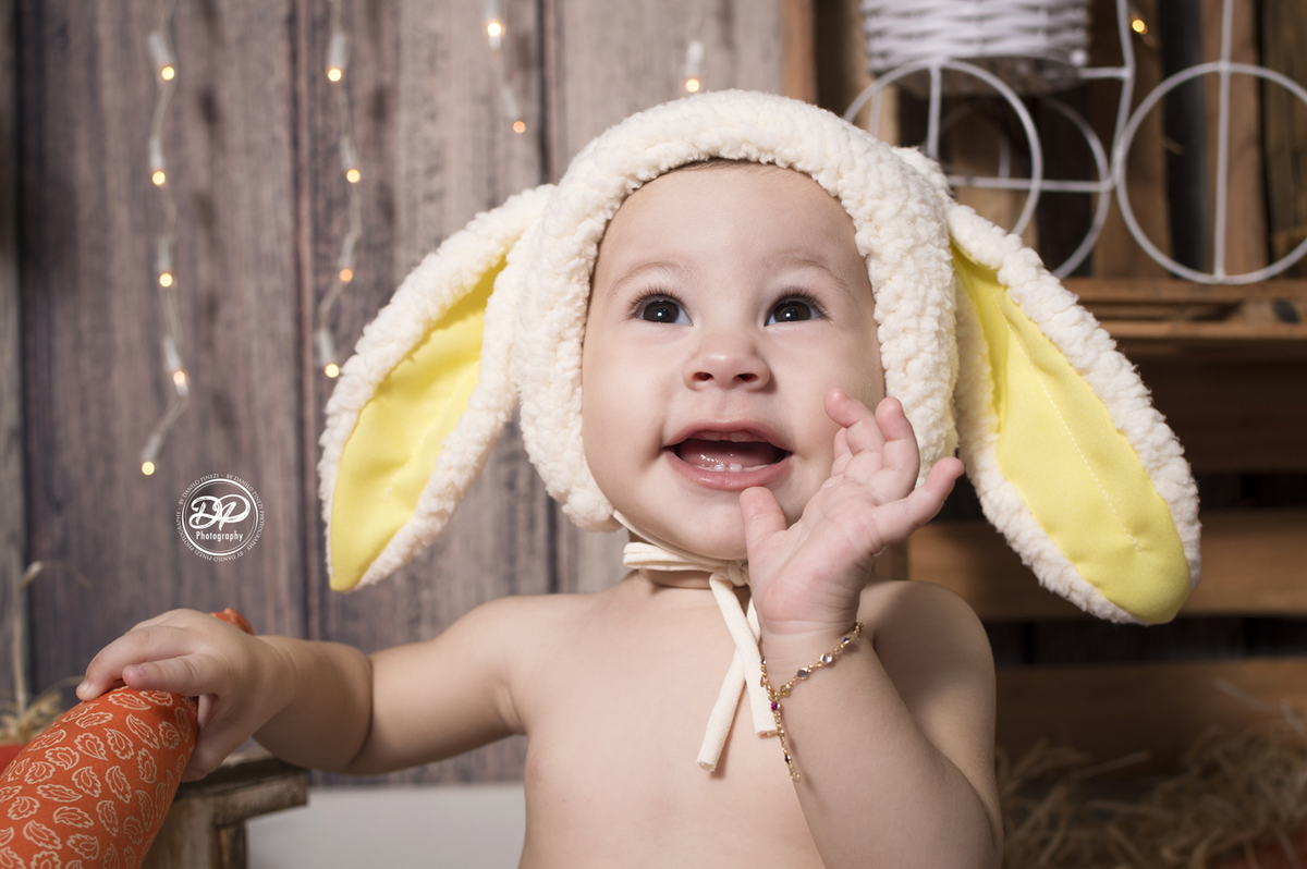 acompanhamento mensal de bebê, newborn, fotógrafo de família e bebês, estúdio fotográfico jaú, estúdio fotográfico Bariri, fotógrafo newborn, newborn, acompanhamento fotográfico, fotografias especiais, ensaios especiais, páscoa, coelhinha da páscoa