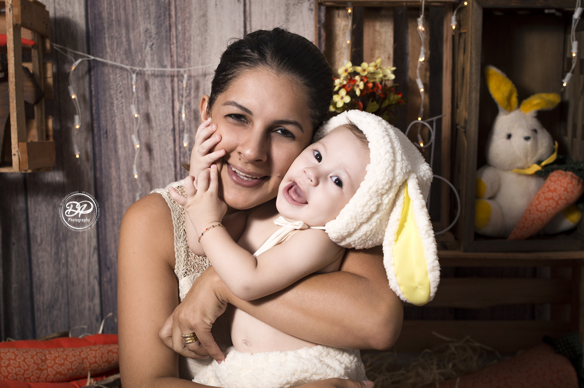 acompanhamento mensal de bebê, newborn, fotógrafo de família e bebês, estúdio fotográfico jaú, estúdio fotográfico Bariri, fotógrafo newborn, newborn, acompanhamento fotográfico, fotografias especiais, ensaios especiais, páscoa, coelhinha da páscoa