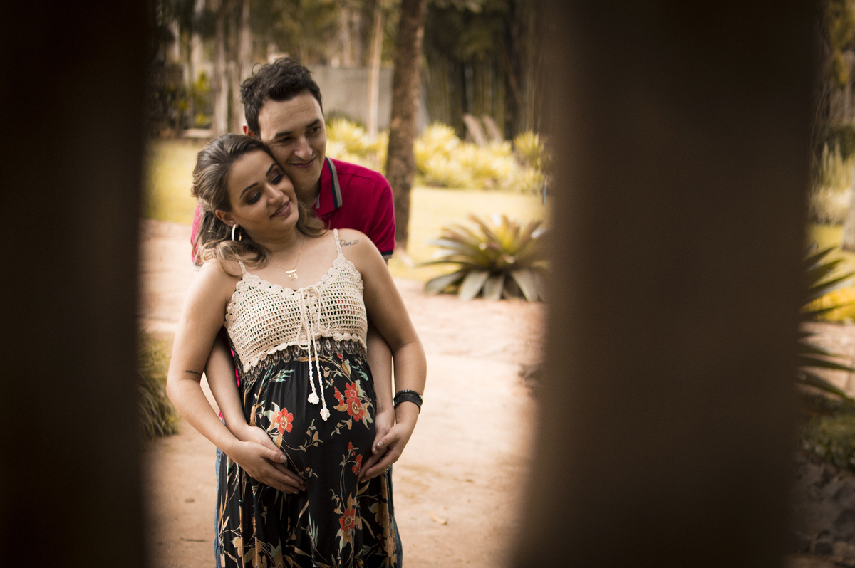 Gestante, ensaio gestante, ensaio casal, ensaio família, fotografia de família, amor, gestação, fotografia profissional, jardim,  Bariri, maitê, família, felicidade, fotografias do coração, Danilo Pinezi Fotografia, Estúdio 173