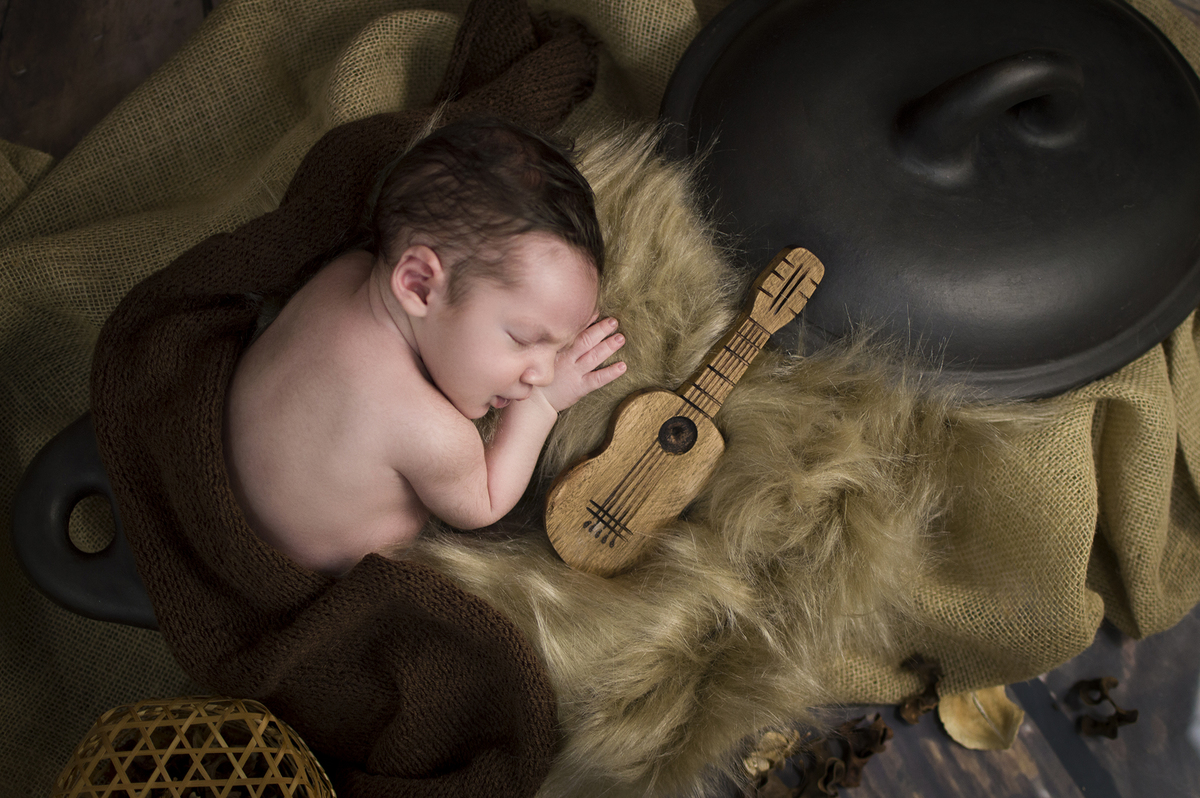 fotógrafo newborn, newborn bariri, newborn com amor, fotografia de recém nascidos, fotógrafo de bebês, fotógrafo de crianças em bariri, fotógrafos de família, ensaios fotográficos personalizados